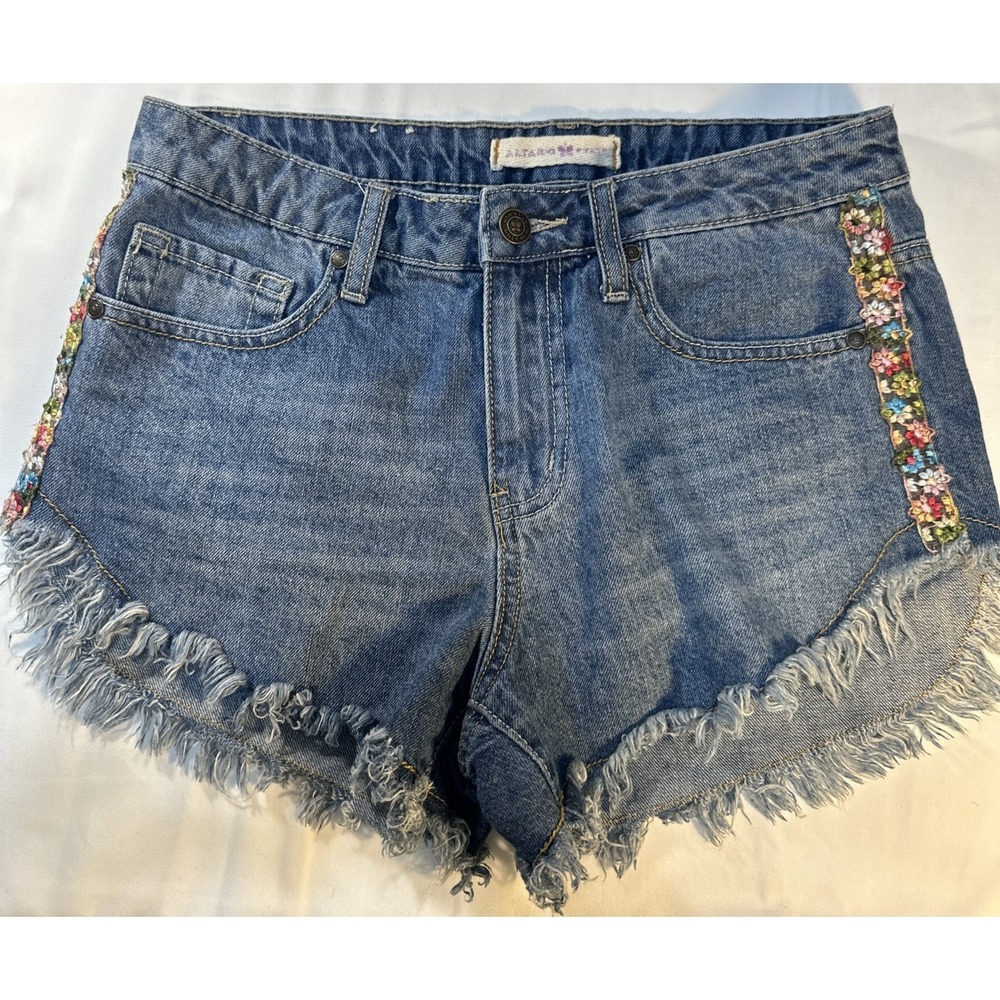 Altar'd State Womens Floral Embroidered Short Shorts Cutoffs Boho Beach -Size 26